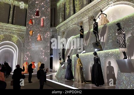 christian dior designer di sogni mostra brooklyn museo 2022 Foto Stock