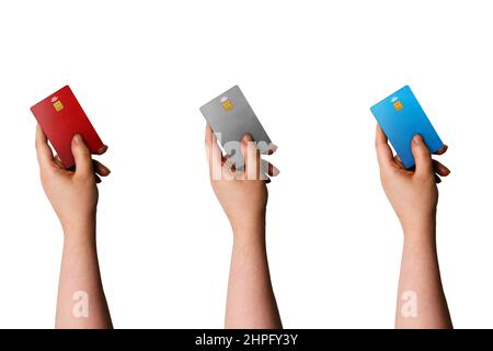 Carta di credito a mano con colori rosso, grigio e blu. Sfondo delle carte di credito come modello per il taglio. Foto Stock