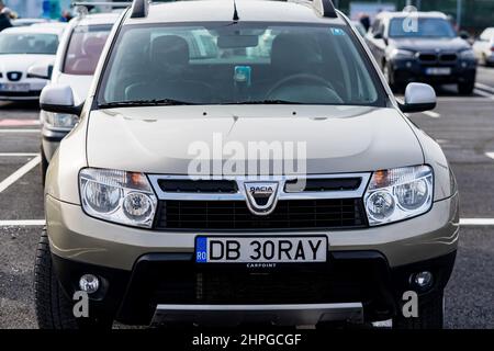 Dacia Duster SUV auto parcheggiata a Bucarest, Romania, 2021 Foto Stock