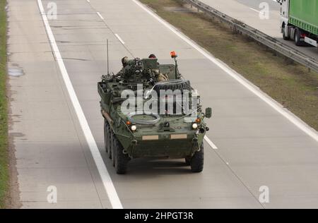 Brno, Repubblica Ceca - 30 marzo 2015:Dragoon Ride - il convoglio dell'esercito degli Stati Uniti guida attraverso la Repubblica Ceca. Il convoglio militare degli Stati Uniti, di ritorno dal Baltico Foto Stock
