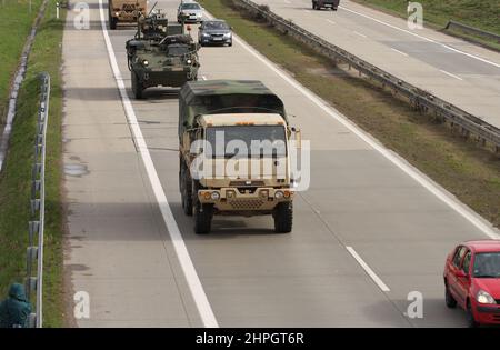 Brno, Repubblica Ceca - 30 marzo 2015:Dragoon Ride - il convoglio dell'esercito degli Stati Uniti guida attraverso la Repubblica Ceca. Il convoglio militare degli Stati Uniti, di ritorno dal Baltico Foto Stock