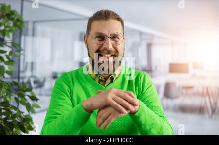 Ritratto di imprenditore sorridente Foto Stock