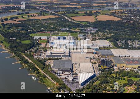 Vista aerea, zona della fiera di Düsseldorf e stadio della lega nazionale di Merkur Spiel-Arena nel distretto Stockum di Düsseldorf, Renania, Foto Stock