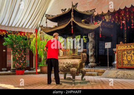 Singapore - 13 settembre 2019: Thian Hock Keng, il più antico tempio buddista del popolo hokkien in paese costruito per adorare Mazu, una dea del mare cinese Foto Stock