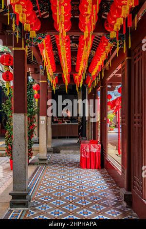 Singapore - 13 settembre 2019: Thian Hock Keng, il più antico tempio buddista del popolo hokkien in paese costruito per adorare Mazu, una dea del mare cinese Foto Stock