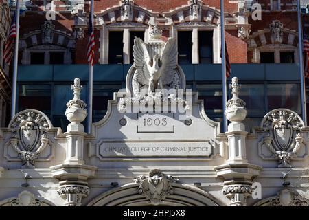 Dettaglio dell'arco nel John Jay College of Criminal Justice, New York, NY Foto Stock