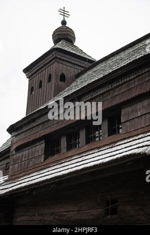 Chiesa lignea greco-cattolica di San Michele Arcangelo a Ulicske Krive, Slovacchia Foto Stock