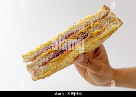 Monte Cristo Sandwich su sfondo bianco Foto Stock