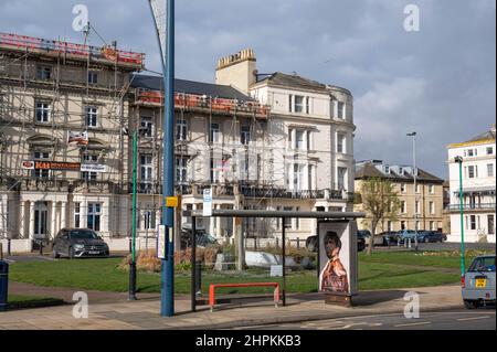 Carlton Hotel Great Yarmouth con impalcatura intorno all'edificio Foto Stock