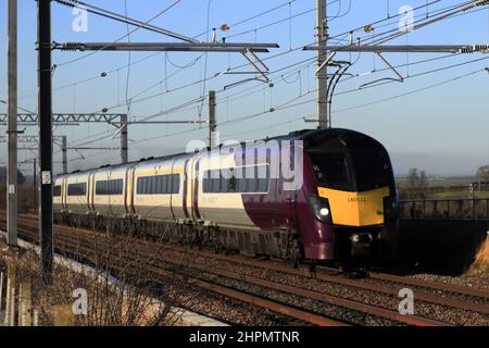 East Midlands Trains, Adelante; treno 180111, da Londra a Bedford Line Railway, vicino a Bedford, Bedfordshire, Inghilterra, Regno Unito Foto Stock