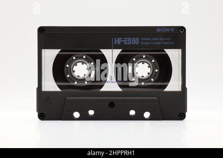 Bologna - Italy - 23 Febbraio 2022: Sony HF-ES60 Audio Cassette Tape. Tecnologia vintage del 90s Foto Stock