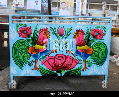 Vernice di rickshaw di Stall del tè colorato in TSC Foto Stock