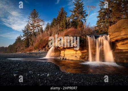 Tramonto a Sandcut Beach, Vancouver Island, BC, Canada Foto Stock