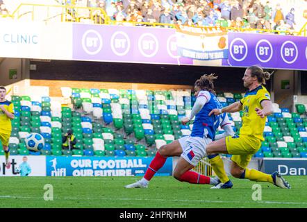 Matt Green - Linfield Vs Dungannon Swifts in the Danske Bank Premiership, sabato 30th ottobre 2021 a Windsor Park, Belfast. Foto Stock