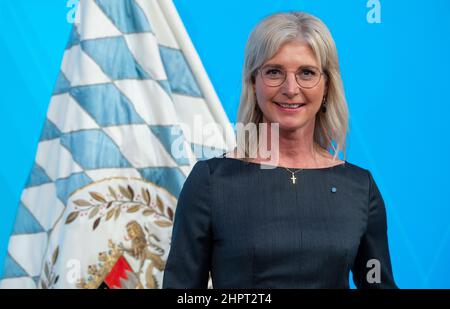 Monaco di Baviera, Germania. 23rd Feb 2022. Ulrike Scharf (CSU), nuovo ministro della Famiglia in Baviera, ha fotografato al Palazzo Prinz-Carl. Credit: Sven Hoppe/dpa/Alamy Live News Foto Stock