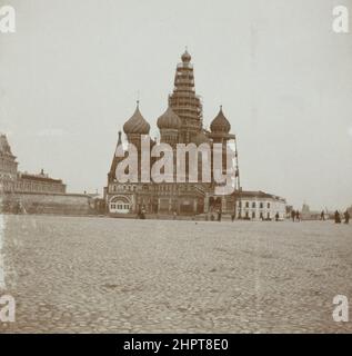 Foto del 19th secolo della Cattedrale di San Basilio vista dalla Piazza Rossa. Mosca, Impero Russo. 1898 la Cattedrale di Vasily il Beato è un Orthod Foto Stock