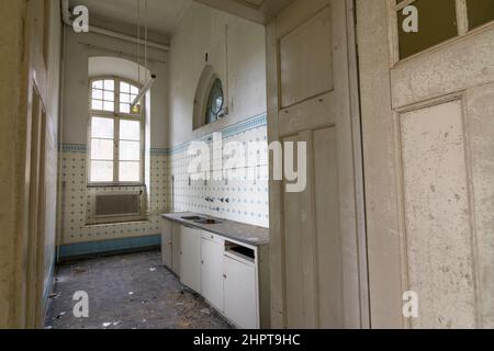 Abbandonato e chiuso monastero gesuita 'St Jozef' in Valkenburg, Paesi Bassi Foto Stock