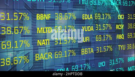 Immagine del mercato azionario e codifica binaria su sfondo nero Foto Stock