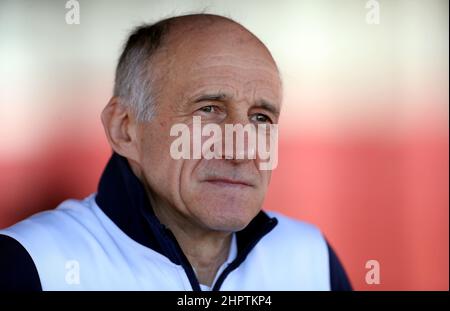 AlphaTauri-Red Bull team principio Franz Tost durante il primo giorno di test pre-stagione sul circuito di Barcellona-Catalunya, Spagna. Data foto: Mercoledì 23 febbraio 2022. Foto Stock