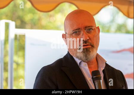 Stefano Bonaccini, presidente della Regione Emilia Romagna, è una Sala Baganza in occasione dell'inizio lavori della cassa di espansione nel Baganza Foto Stock