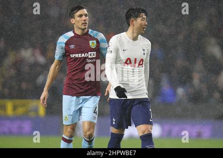 BURNLEY, REGNO UNITO. FEBBRAIO 23rd Son Heung-min di Tottenham Hotspur durante la partita della Premier League tra Burnley e Tottenham Hotspur a Turf Moor, Burnley mercoledì 23rd febbraio 2022. (Credit: Simon Newbury | MI News) Credit: MI News & Sport /Alamy Live News Foto Stock