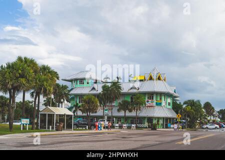 Vista sulla strada del ristorante Pass-a-Grille Florida Foto Stock