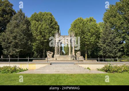 Fontana delle fiabe, Schulenburg Park, Neukoelln, Berlino, Germania Foto Stock