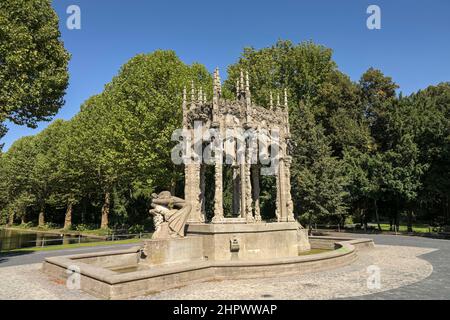 Fontana delle fiabe, Schulenburg Park, Neukoelln, Berlino, Germania Foto Stock