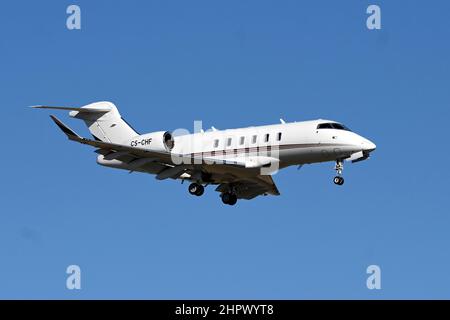 Aircraft NetJets Bombardier BD-100-1A10 Challenger 350, CS-CHF Foto Stock