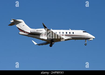 Aircraft NetJets Bombardier BD-100-1A10 Challenger 350, CS-CHF Foto Stock