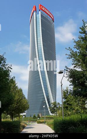 Torre generali o Torre generali o lo Storto dell'architetto Zaha Hadid, quartiere CityLife, Milano, Lombardia, Italia Foto Stock