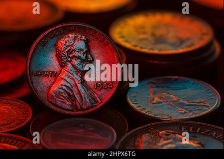 Abraham Lincoln Penny 1984 cent pile e Stacks Close Up Macro Foto Stock