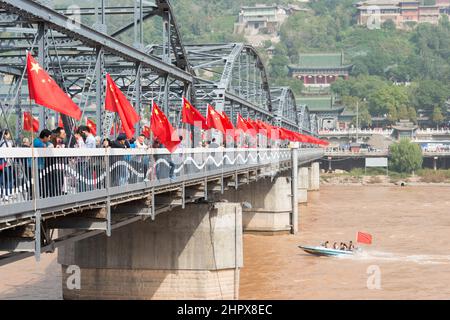 LANZHOU, CINA - Ponte di Sun Yat-Sen (Zhongshan Qiao). Un famoso primo Ponte sul Fiume giallo a Lanzhou, Gansu, Cina. Foto Stock