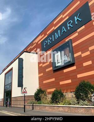 Il negozio di moda Primark nel centro di Chelmsford, Essex, Regno Unito. Foto Stock