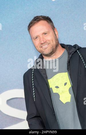 Greg Cromer partecipa alla stagione cinque di FX 'Better Things' al cimitero Hollywood Forever di Hollywood, California, il 23 febbraio 2022 Foto Stock