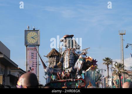 Foto dei carri sfilata per il carnevale di viareggio, nel nord della toscana, in Italia. Foto Stock