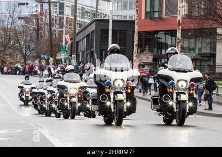 20 gennaio 2018 Seattle Washington Womxn marzo. La polizia del motociclo libera le strade per i marchers. Foto Stock