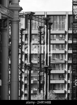 Dettagli architettonici a Coal Drops Yard, King's Cross. I bacini di carbone storici sono stati risviluppati da Thomas Heatherwick in una vita contemporanea. Foto Stock