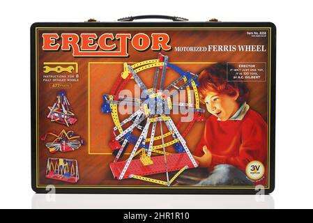 IRVINE, CALIFORNIA - 21 FEB 2022: Un set Erector, Motorized Construction Set per bambini dai 8 anni in su. Foto Stock