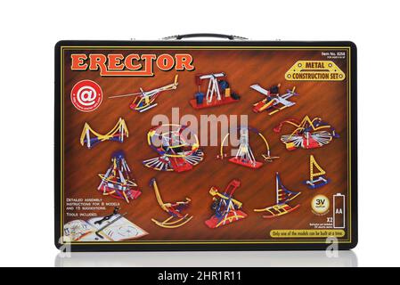 IRVINE, CALIFORNIA - 21 FEB 2022: Un set Erector, Motorized Construction Set per bambini dai 8 anni in su. Foto Stock