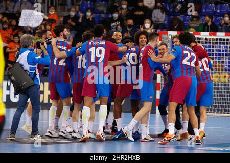 Barcellona, Spagna. 24th feb, 2022. Giocatori del FC Barcelona durante la partita della EHF Champions League tra il FC Barcelona e Telekom Veszrem HC al Palau Blaugrana di Barcellona. (Credit Image: © David Ramirez/DAX via ZUMA Press Wire) Foto Stock