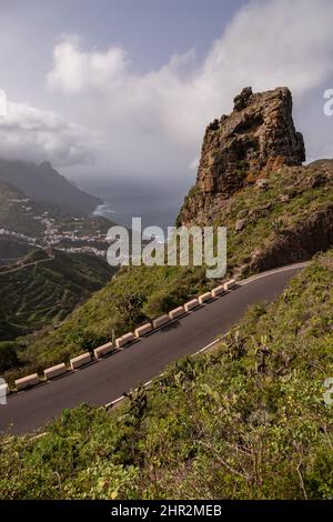 Strada di montagna sopra Taganana, Tenerife sulle Isole Canarie Foto Stock