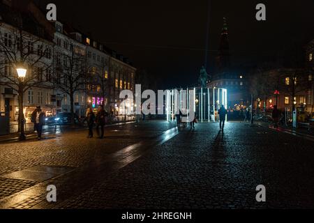 Passeggiata serale a Copenaghen in Danimarca durante il festival delle luci Foto Stock