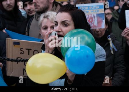 Stop Putin - protesta femminile a Whitehall, Londra Foto Stock