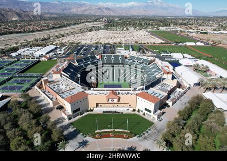 Una vista aerea dello Stadio 1 presso l'Indian Wells Tennis Garden, venerdì 25 febbraio 2022, a Indian Wells, California la struttura è il sito del BNP pari Foto Stock