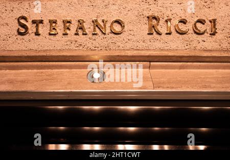 Zurigo, Svizzera - 30 dicembre 2021: Stefano Ricci è un marchio italiano di lusso privato a conduzione familiare Foto Stock