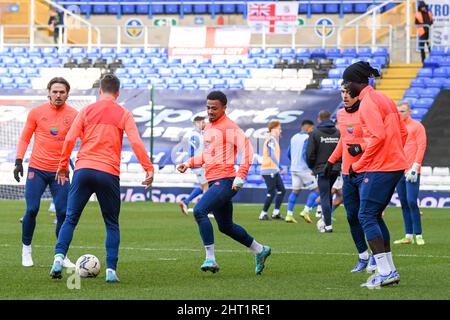 I giocatori di Huddersfield Town si riscaldano prima di giocare contro Birmingham City Foto Stock