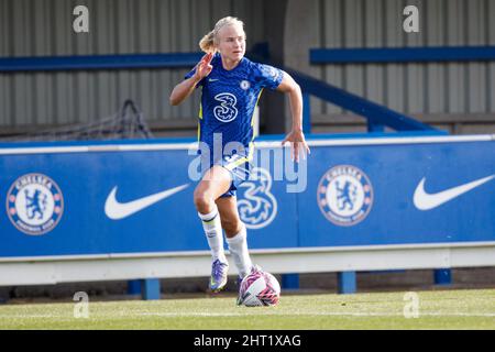 Londra, Regno Unito. 26th Feb 2022. Londra, Inghilterra, Febbraio 26th 2 Pernille Harder (23 Chelsea) in azione durante la partita di Vitality Womens fa Cup tra Chelsea e Leicester City a Kingsmeadow a Londra, Inghilterra. Liam Asman/SPP Credit: SPP Sport Press Photo. /Alamy Live News Foto Stock