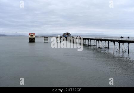 Mumbles molo e stazioni scialuppa di salvataggio, Mumbles, Gower, Galles Foto Stock