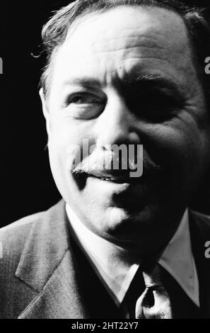 Tennessee Williams a Londra, martedì 23rd marzo 1965. Foto Stock